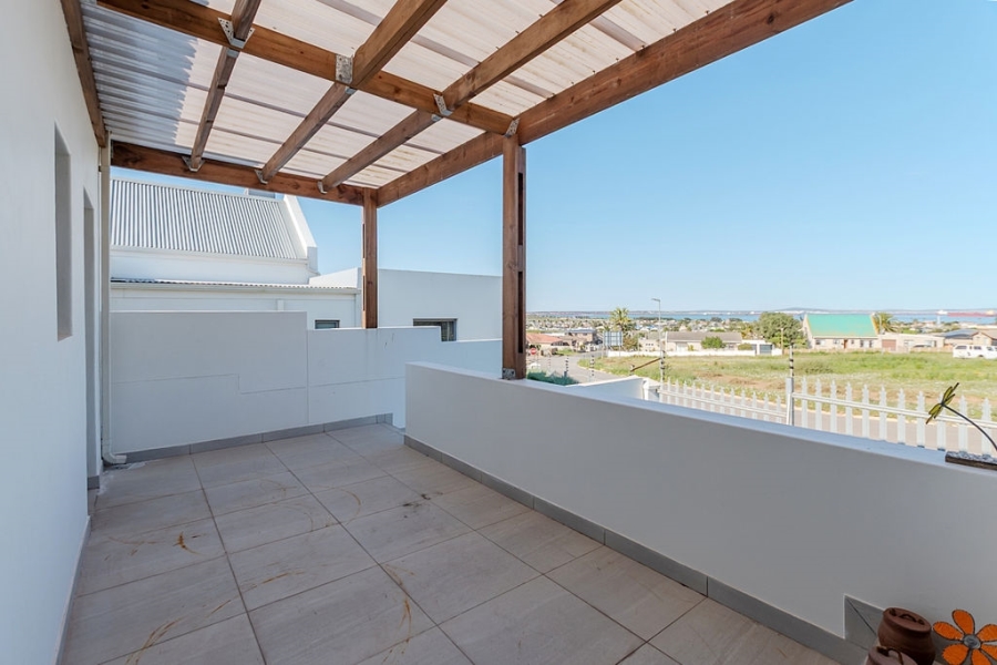 To Let 2 Bedroom Property for Rent in Welgedaan Estate Western Cape
